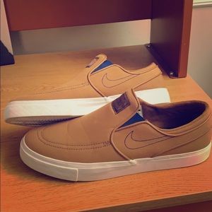 Nike Janoski sneakers